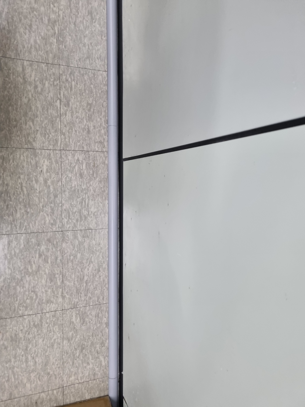 송파구 마천동 부근 사무실 바닥 선정리 깔끔하게 받았어요!